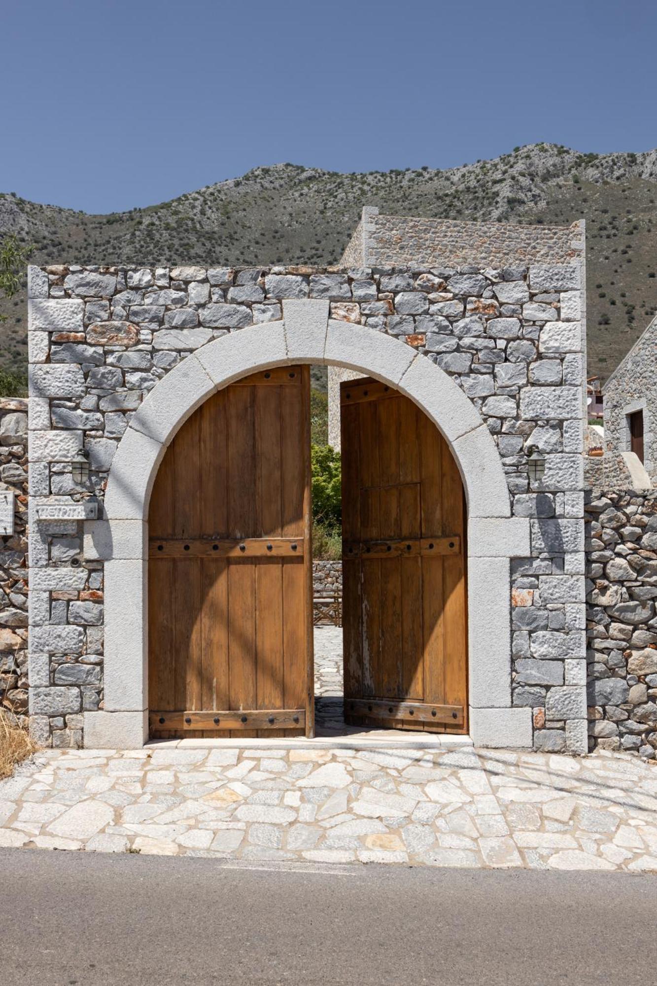 Petritis Guesthouse Oítilon Eksteriør bilde